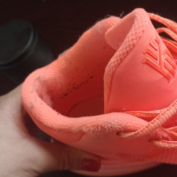 Pink NikexKyrie Irving Sneakers - Picture 3 of 4